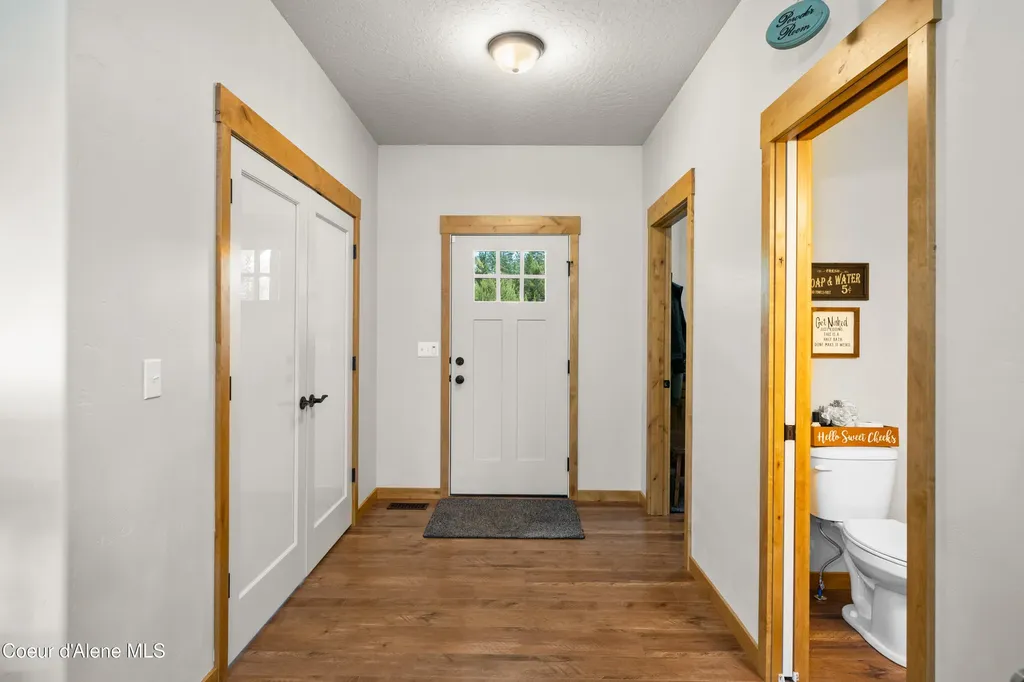 8436 E Snowy Lane Athol ID 83801