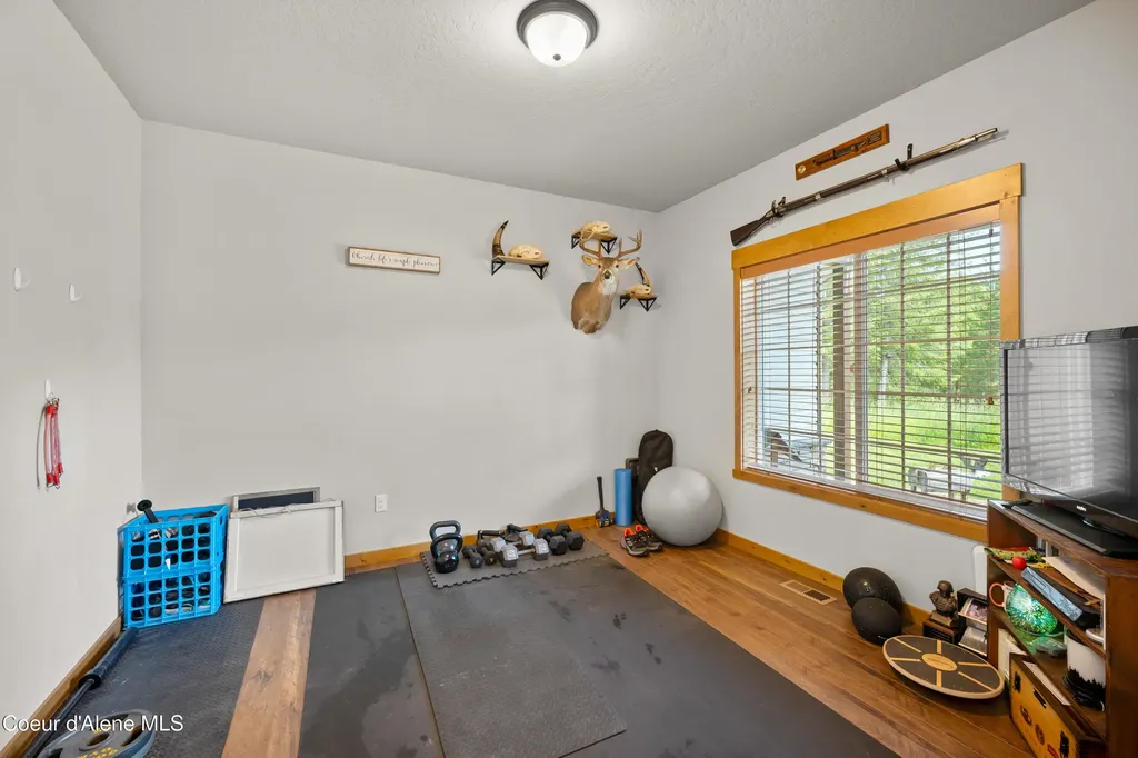8436 E Snowy Lane Athol ID 83801