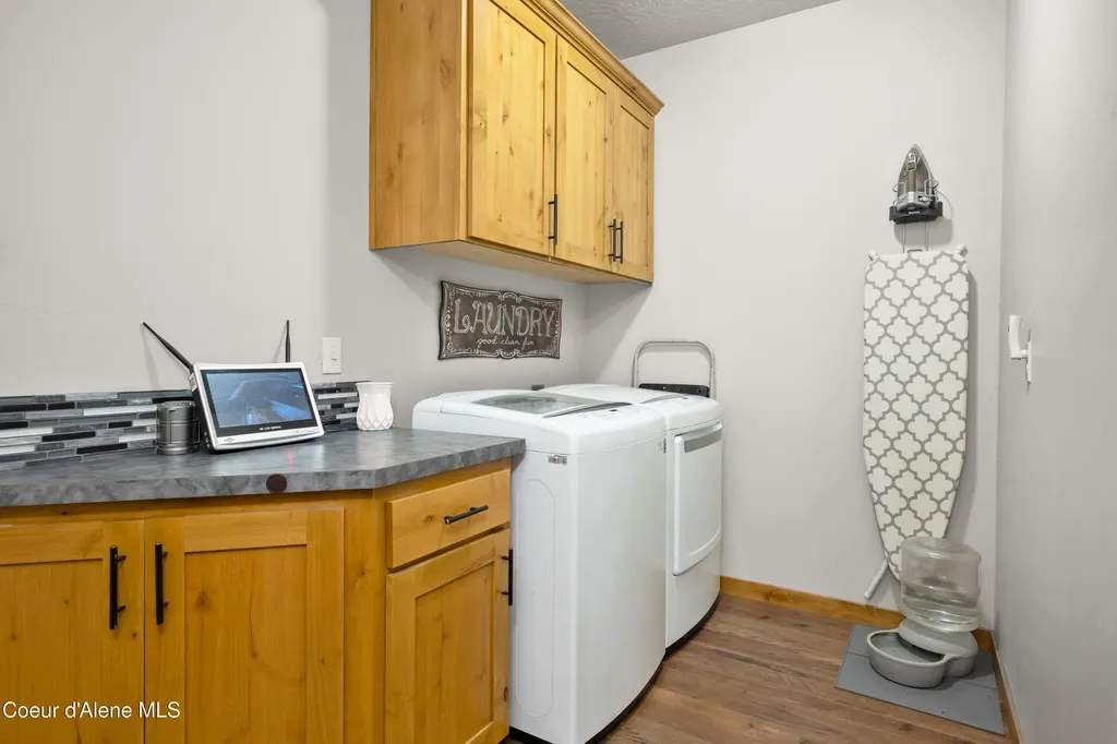 8436 E Snowy Lane Athol ID 83801