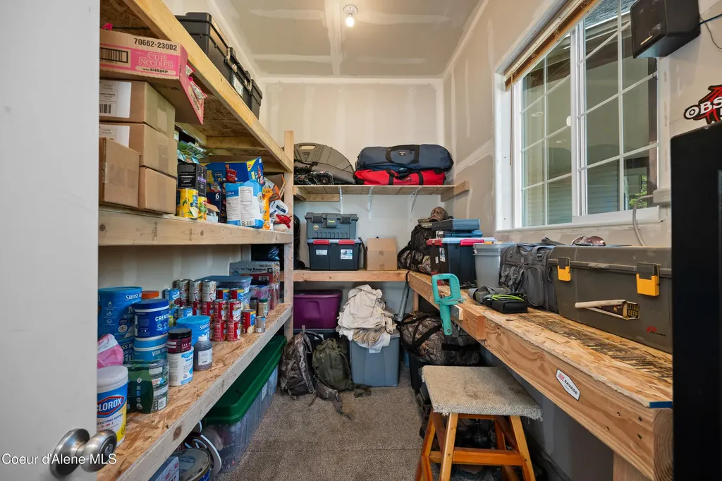 8436 E Snowy Lane Athol ID 83801