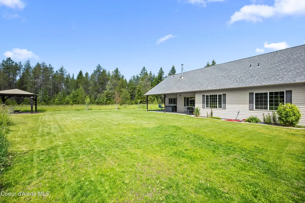 8436 E Snowy Lane Athol ID 83801