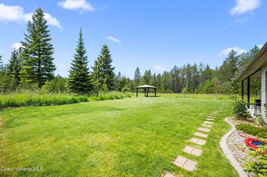 8436 E Snowy Lane Athol ID 83801