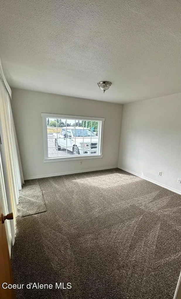 401 W Dakota Avenue Hayden ID 83835
