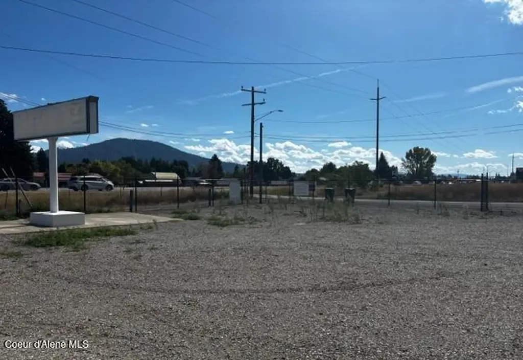 401 W Dakota Avenue Hayden ID 83835
