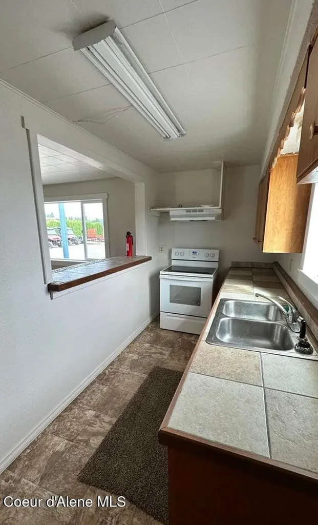 401 W Dakota Avenue Hayden ID 83835