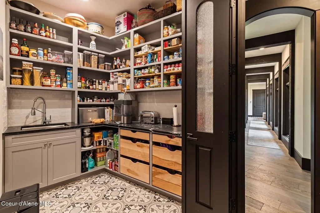 10875 S Skyview Road Harrison ID 83833