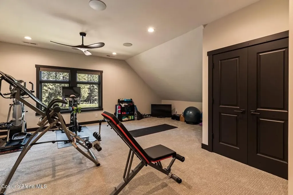 10875 S Skyview Road Harrison ID 83833
