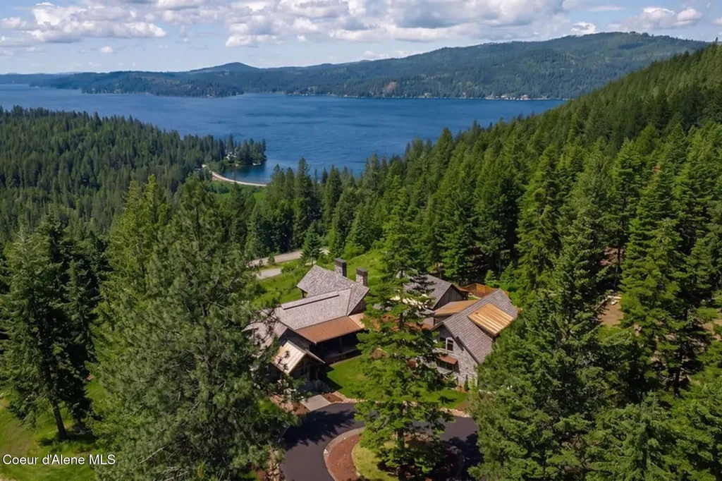 10875 S Skyview Road Harrison ID 83833
