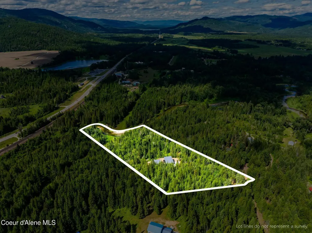 2282 N North Center Valley Road Sandpoint ID 83864