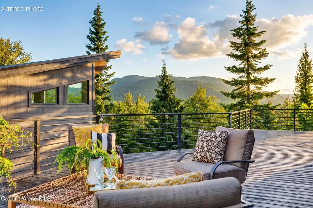 2282 N North Center Valley Road Sandpoint ID 83864