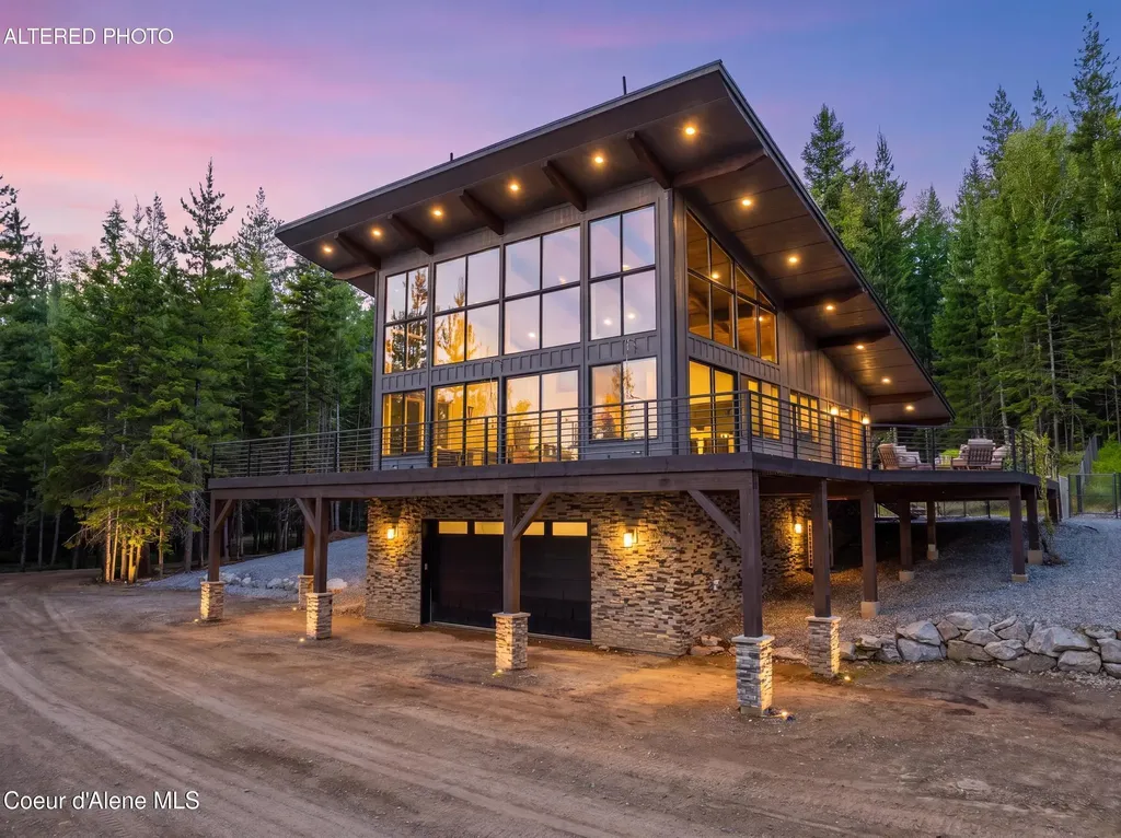 2282 N North Center Valley Road Sandpoint ID 83864
