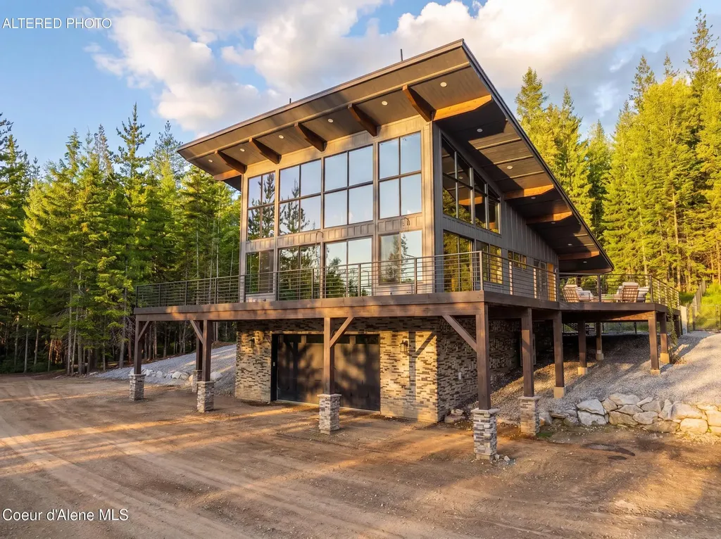 2282 N North Center Valley Road Sandpoint ID 83864