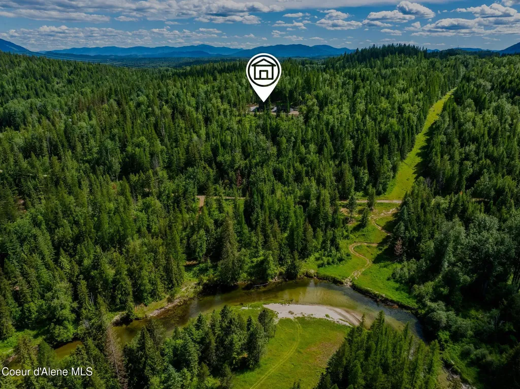 2282 N North Center Valley Road Sandpoint ID 83864