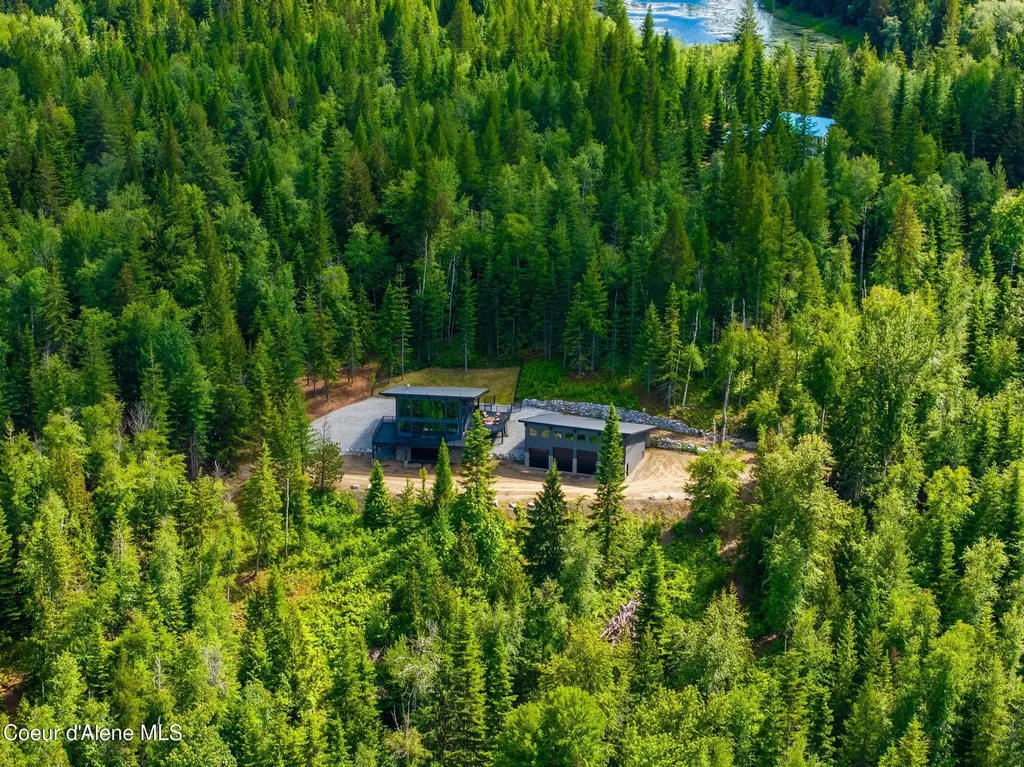 2282 N North Center Valley Road Sandpoint ID 83864