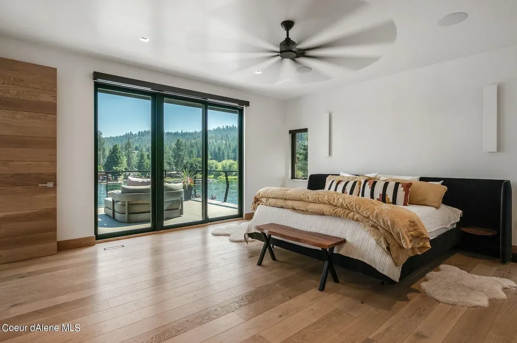 1014 S Riverside Harbor Drive Post Falls ID 83854