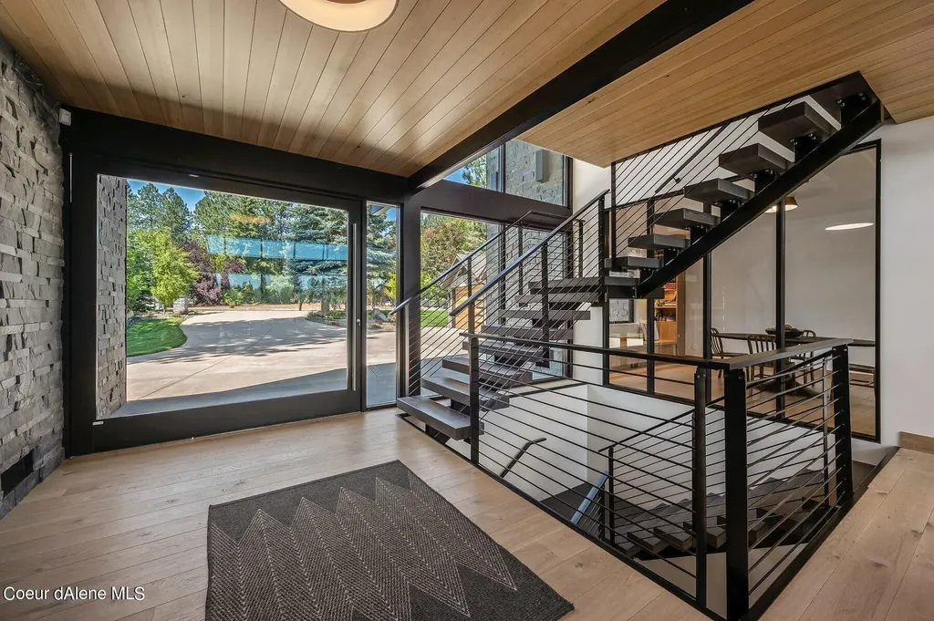 1014 S Riverside Harbor Drive Post Falls ID 83854