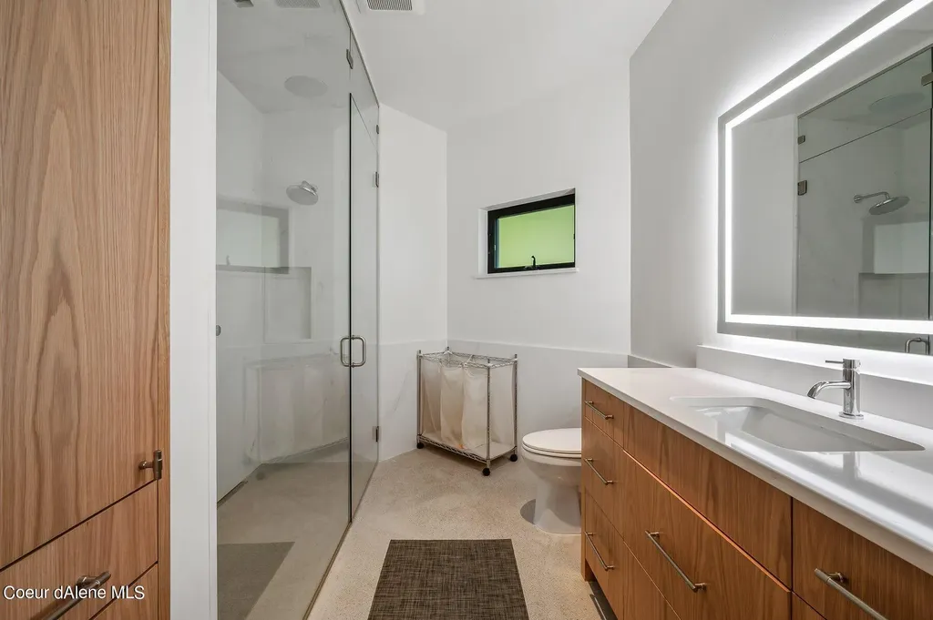 1014 S Riverside Harbor Drive Post Falls ID 83854
