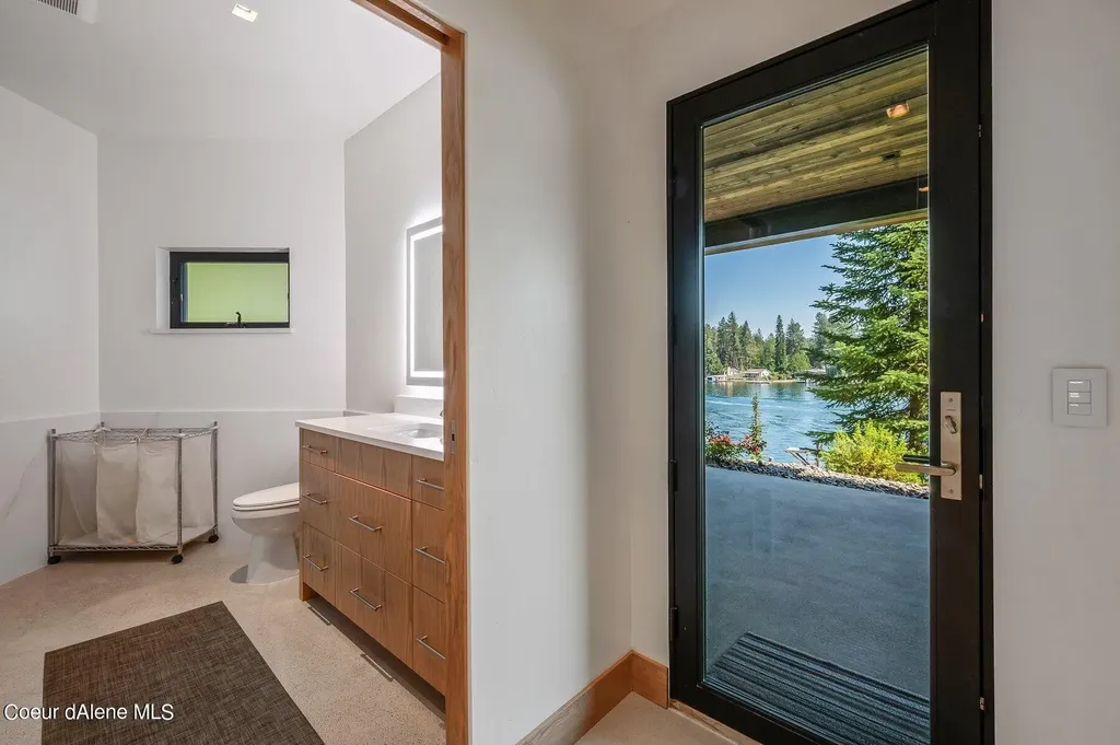 1014 S Riverside Harbor Drive Post Falls ID 83854