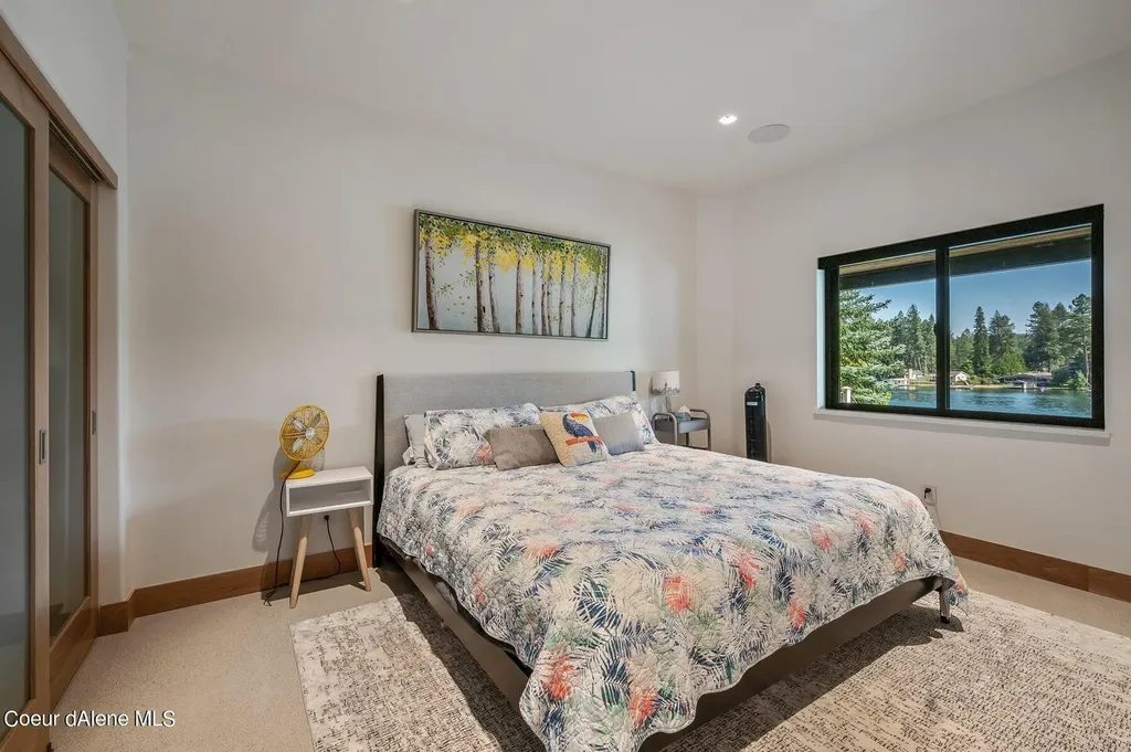 1014 S Riverside Harbor Drive Post Falls ID 83854