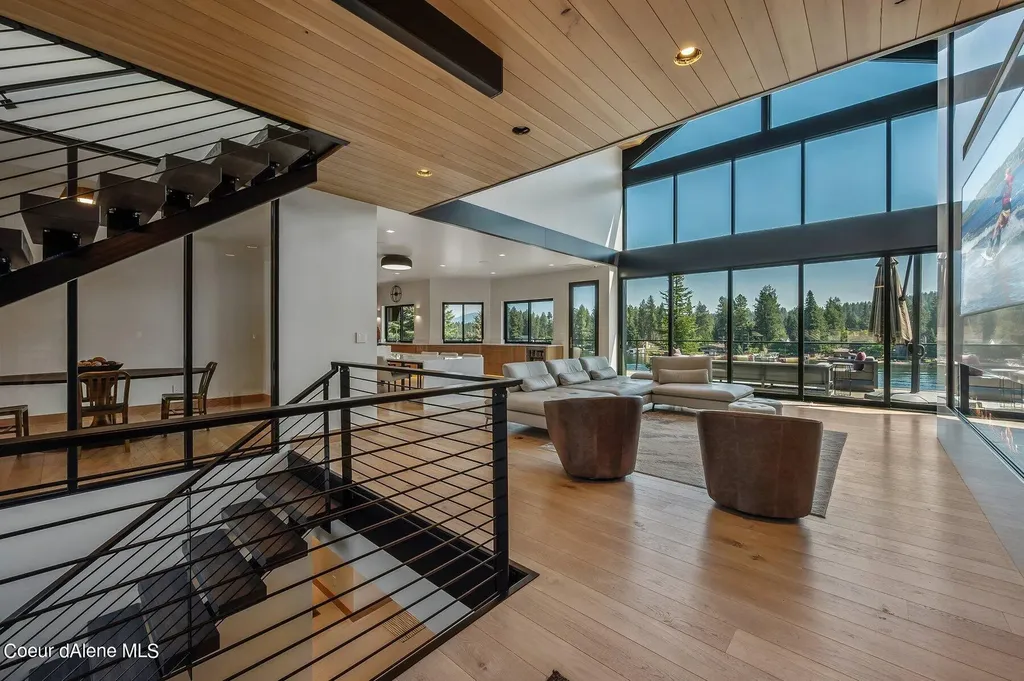 1014 S Riverside Harbor Drive Post Falls ID 83854