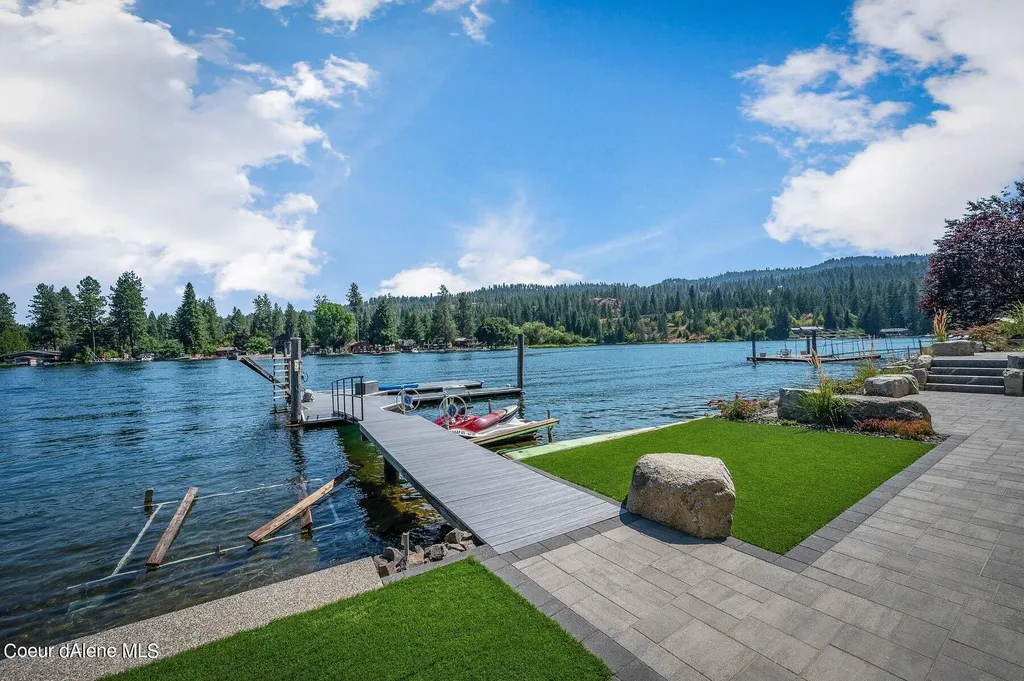 1014 S Riverside Harbor Drive Post Falls ID 83854