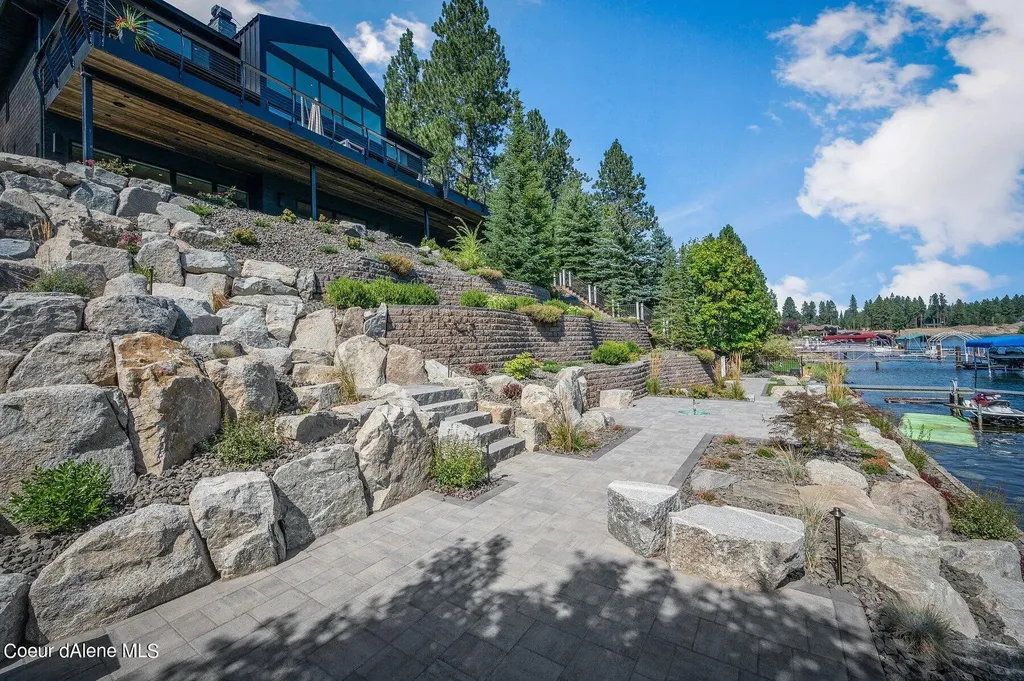 1014 S Riverside Harbor Drive Post Falls ID 83854