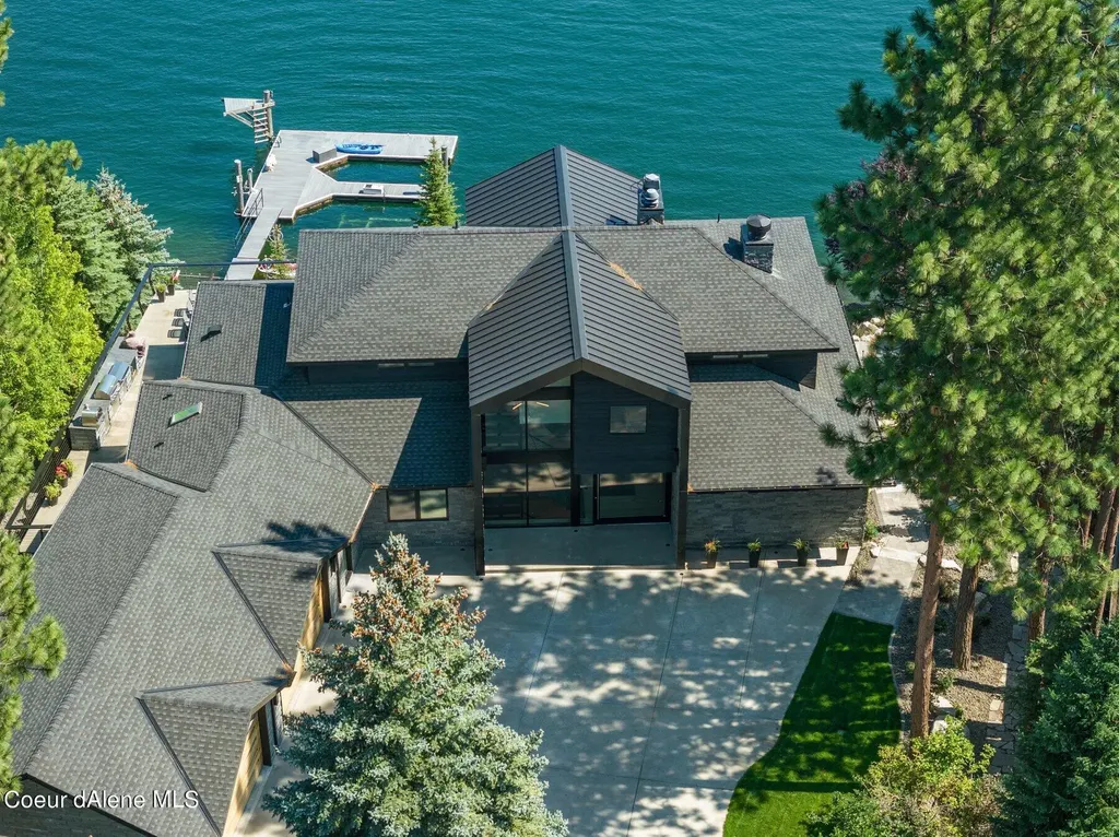 1014 S Riverside Harbor Drive Post Falls ID 83854