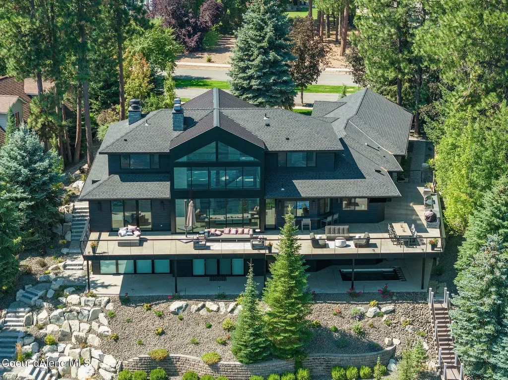 1014 S Riverside Harbor Drive Post Falls ID 83854