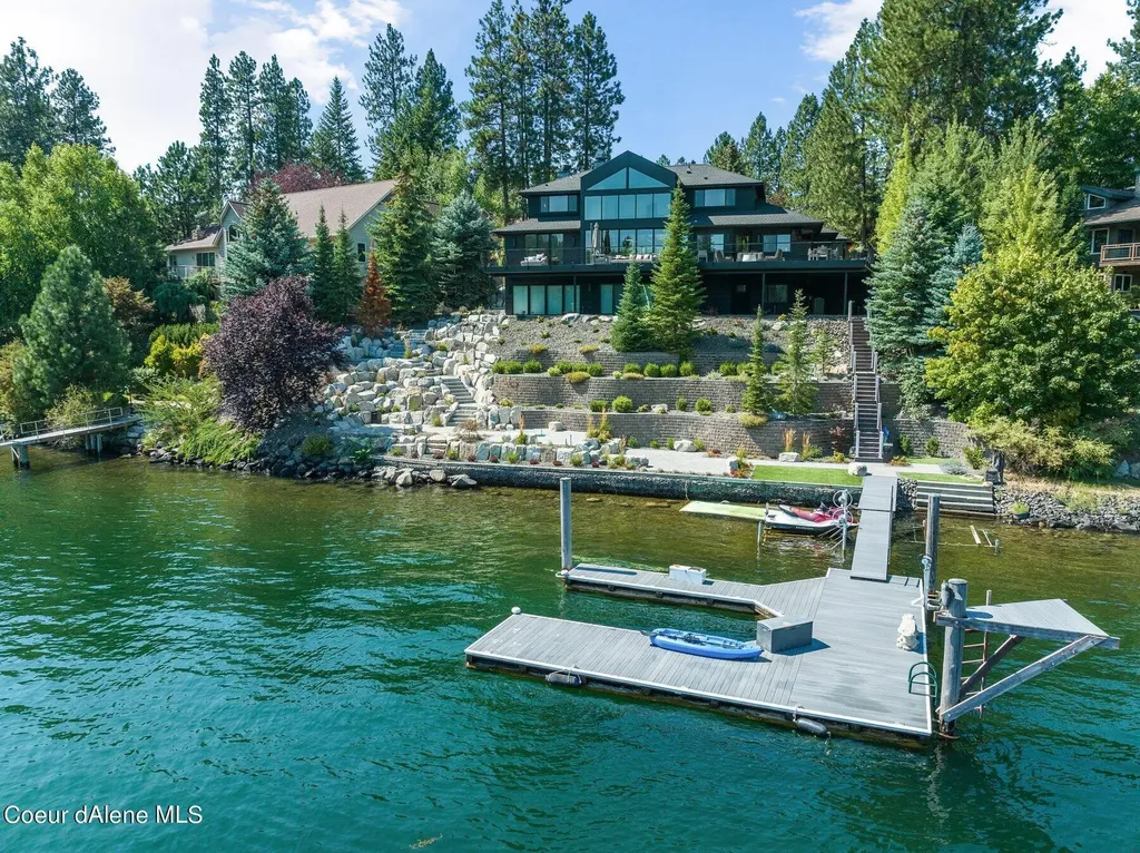 1014 S Riverside Harbor Drive Post Falls ID 83854