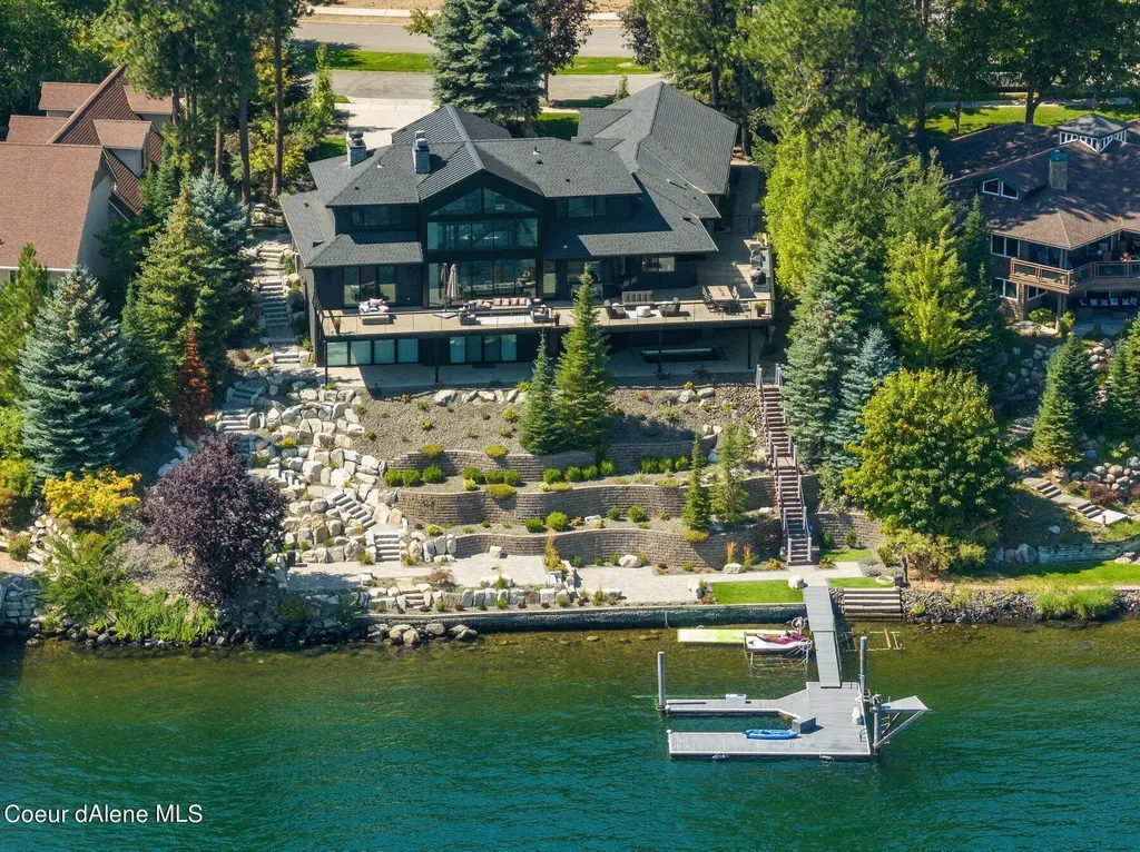 1014 S Riverside Harbor Drive Post Falls ID 83854