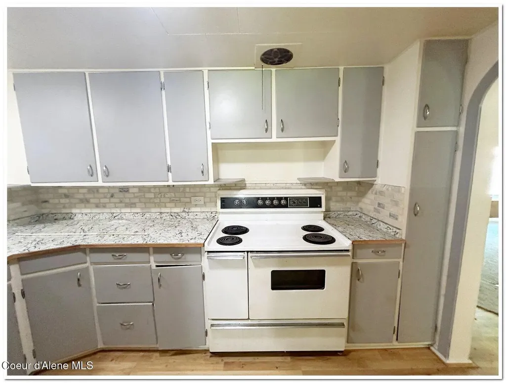 6648 Chippewa Drive Bonners Ferry ID 83805