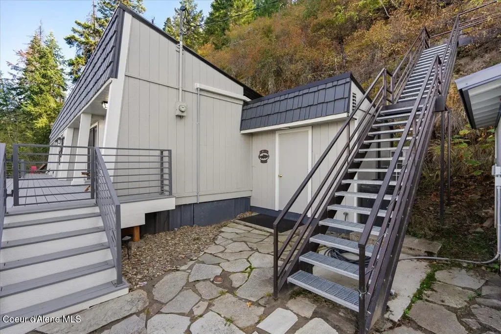 3607 S Eddyville Road Harrison ID 83833