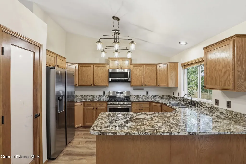 8845 N Davis Circle Hayden ID 83835