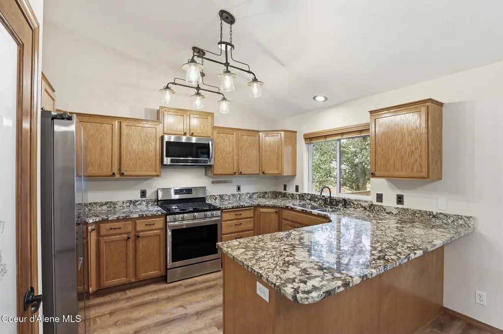 8845 N Davis Circle Hayden ID 83835
