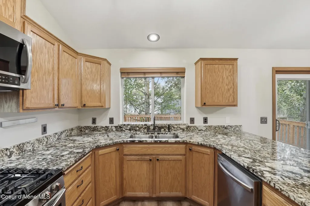 8845 N Davis Circle Hayden ID 83835