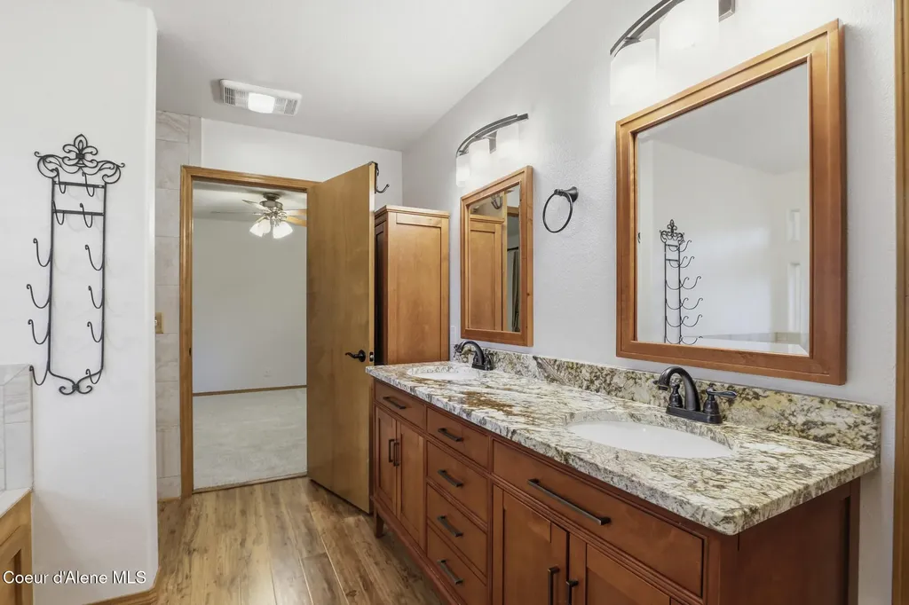 8845 N Davis Circle Hayden ID 83835