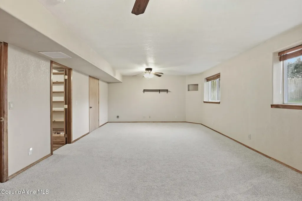 8845 N Davis Circle Hayden ID 83835