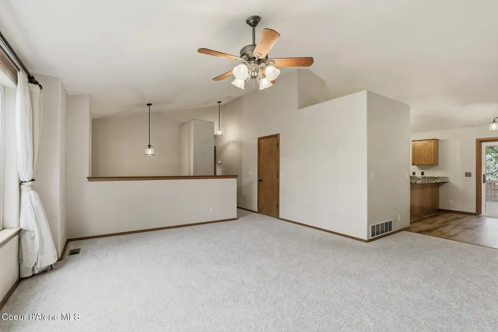 8845 N Davis Circle Hayden ID 83835