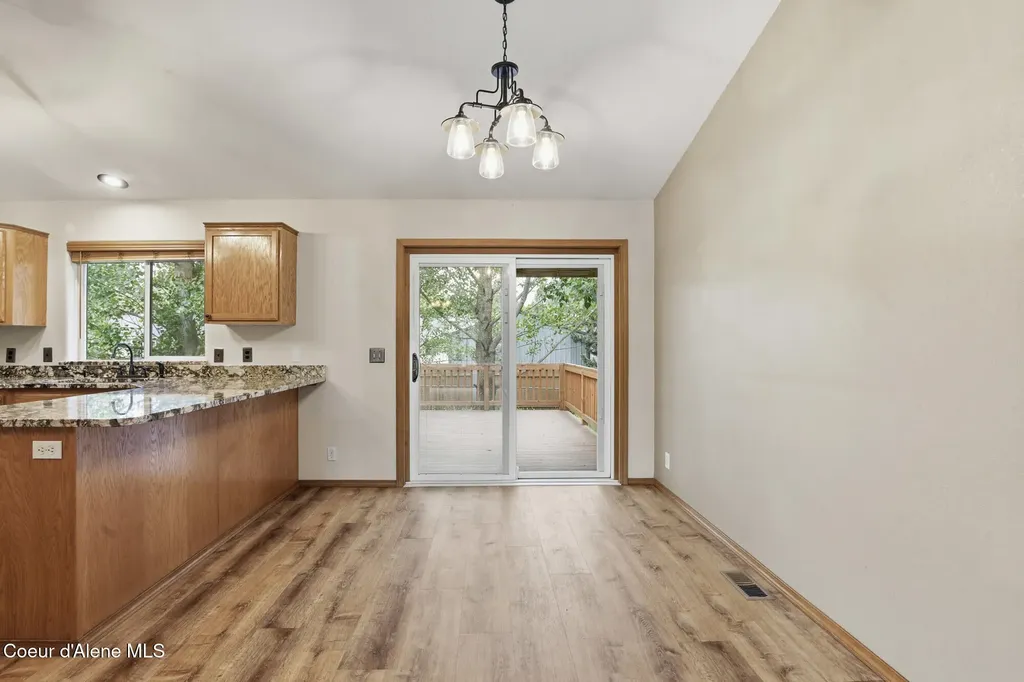 8845 N Davis Circle Hayden ID 83835