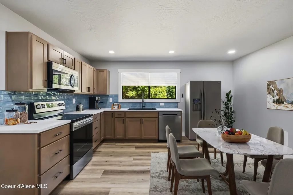 407 W Third Avenue Kootenai ID 83840