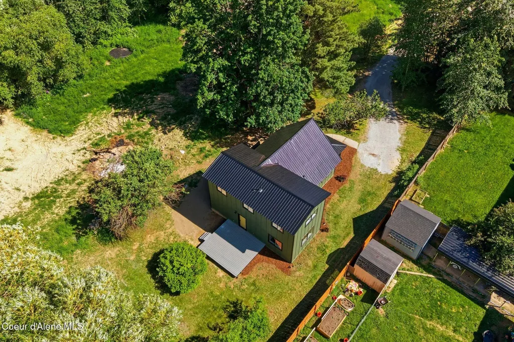 407 W Third Avenue Kootenai ID 83840