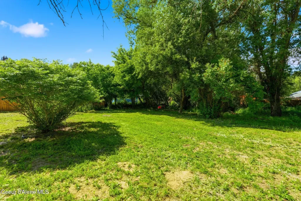 407 W Third Avenue Kootenai ID 83840