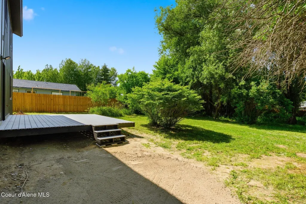 407 W Third Avenue Kootenai ID 83840