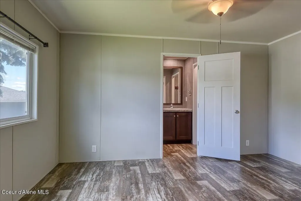 8747 N Starr Loop Hayden ID 83835