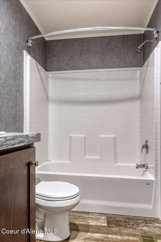 8747 N Starr Loop Hayden ID 83835