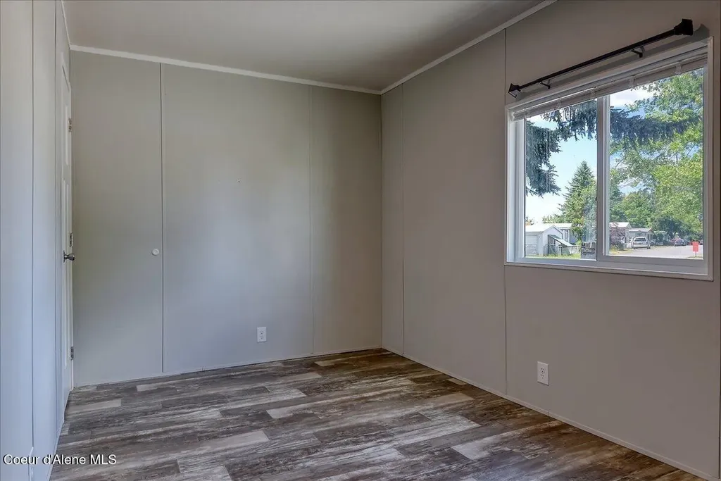 8747 N Starr Loop Hayden ID 83835