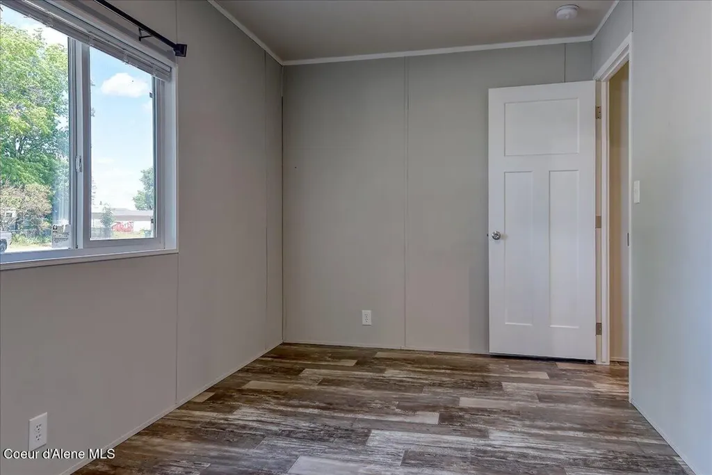 8747 N Starr Loop Hayden ID 83835