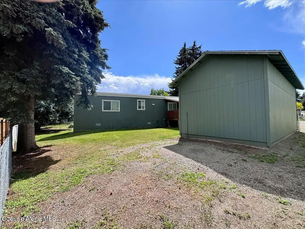 8747 N Starr Loop Hayden ID 83835