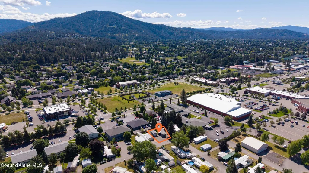 8747 N Starr Loop Hayden ID 83835