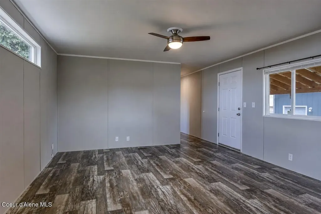 8747 N Starr Loop Hayden ID 83835